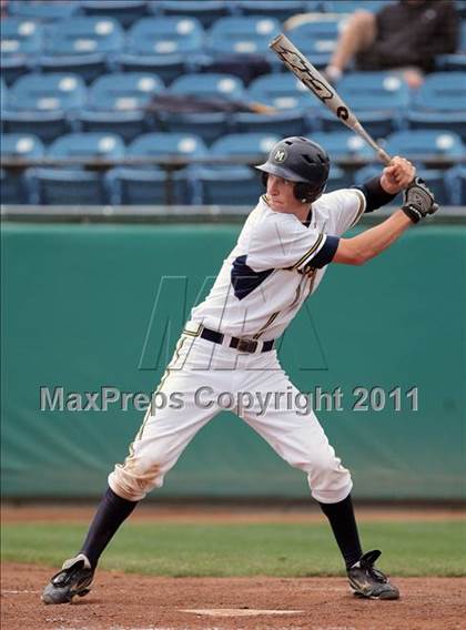 Thumbnail 3 in Menlo vs. Santa Cruz (CIF CCS D3 Final) photogallery.