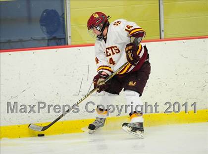 Thumbnail 2 in Ridgefield vs. St. Joseph (CIAC Division 1 Quarterfinal) photogallery.