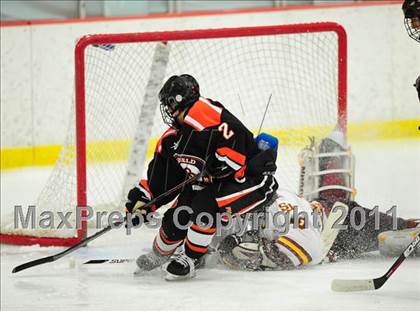 Thumbnail 2 in Ridgefield vs. St. Joseph (CIAC Division 1 Quarterfinal) photogallery.