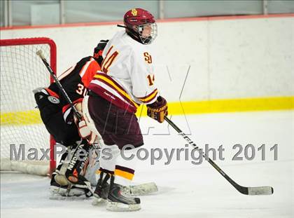 Thumbnail 1 in Ridgefield vs. St. Joseph (CIAC Division 1 Quarterfinal) photogallery.