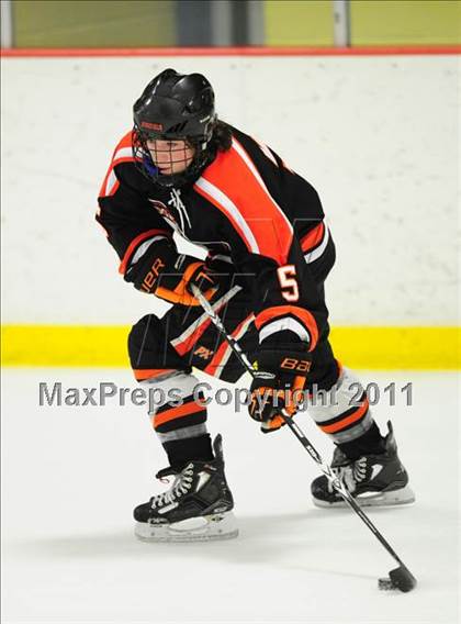 Thumbnail 3 in Ridgefield vs. St. Joseph (CIAC Division 1 Quarterfinal) photogallery.
