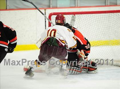 Thumbnail 3 in Ridgefield vs. St. Joseph (CIAC Division 1 Quarterfinal) photogallery.
