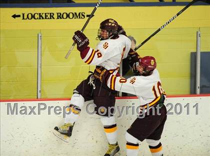 Thumbnail 2 in Ridgefield vs. St. Joseph (CIAC Division 1 Quarterfinal) photogallery.