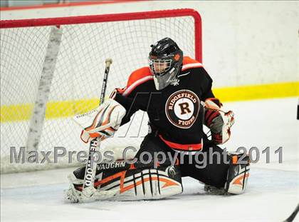 Thumbnail 3 in Ridgefield vs. St. Joseph (CIAC Division 1 Quarterfinal) photogallery.
