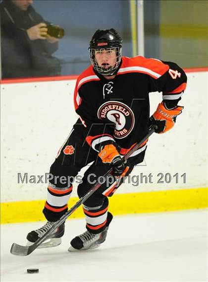 Thumbnail 2 in Ridgefield vs. St. Joseph (CIAC Division 1 Quarterfinal) photogallery.