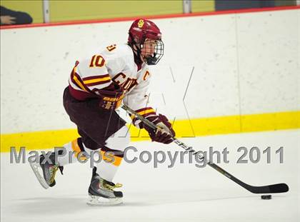 Thumbnail 2 in Ridgefield vs. St. Joseph (CIAC Division 1 Quarterfinal) photogallery.
