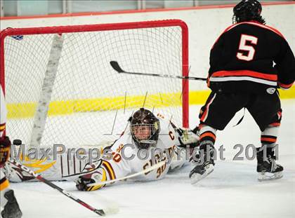 Thumbnail 2 in Ridgefield vs. St. Joseph (CIAC Division 1 Quarterfinal) photogallery.