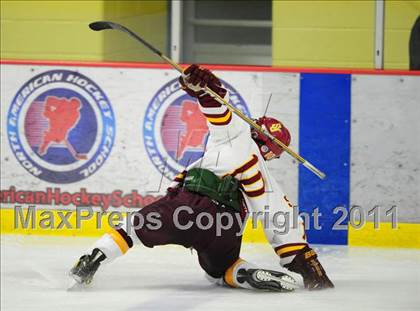 Thumbnail 1 in Ridgefield vs. St. Joseph (CIAC Division 1 Quarterfinal) photogallery.