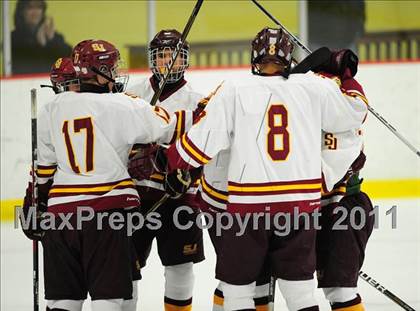 Thumbnail 2 in Ridgefield vs. St. Joseph (CIAC Division 1 Quarterfinal) photogallery.