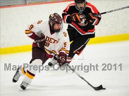 Thumbnail 2 in Ridgefield vs. St. Joseph (CIAC Division 1 Quarterfinal) photogallery.