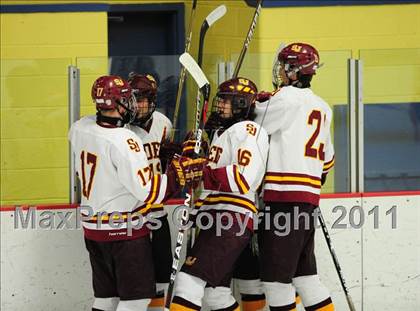 Thumbnail 2 in Ridgefield vs. St. Joseph (CIAC Division 1 Quarterfinal) photogallery.
