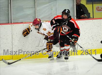 Thumbnail 3 in Ridgefield vs. St. Joseph (CIAC Division 1 Quarterfinal) photogallery.