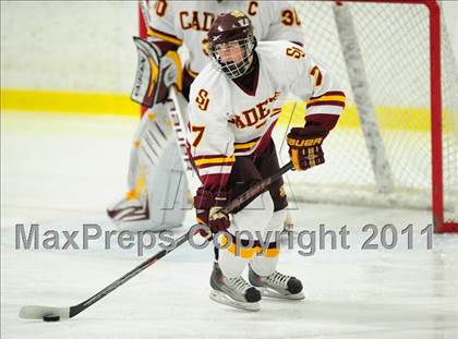 Thumbnail 3 in Ridgefield vs. St. Joseph (CIAC Division 1 Quarterfinal) photogallery.