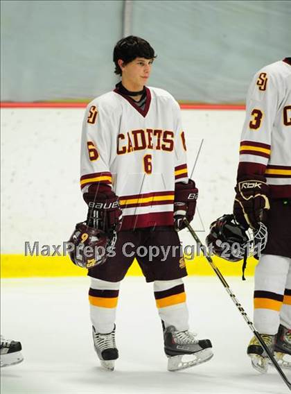 Thumbnail 3 in Ridgefield vs. St. Joseph (CIAC Division 1 Quarterfinal) photogallery.