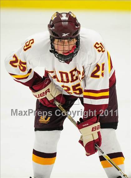 Thumbnail 2 in Ridgefield vs. St. Joseph (CIAC Division 1 Quarterfinal) photogallery.