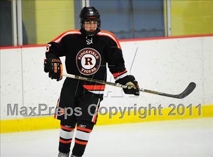 Thumbnail 2 in Ridgefield vs. St. Joseph (CIAC Division 1 Quarterfinal) photogallery.