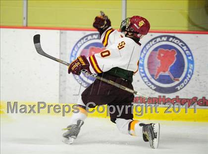 Thumbnail 2 in Ridgefield vs. St. Joseph (CIAC Division 1 Quarterfinal) photogallery.