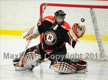 Thumbnail 3 in Ridgefield vs. St. Joseph (CIAC Division 1 Quarterfinal) photogallery.