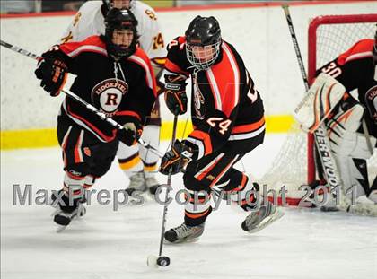 Thumbnail 2 in Ridgefield vs. St. Joseph (CIAC Division 1 Quarterfinal) photogallery.
