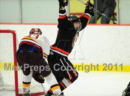 Thumbnail 3 in Ridgefield vs. St. Joseph (CIAC Division 1 Quarterfinal) photogallery.