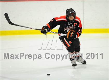 Thumbnail 2 in Ridgefield vs. St. Joseph (CIAC Division 1 Quarterfinal) photogallery.