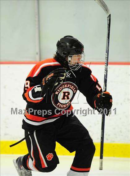 Thumbnail 2 in Ridgefield vs. St. Joseph (CIAC Division 1 Quarterfinal) photogallery.