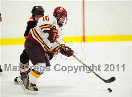 Thumbnail 3 in Ridgefield vs. St. Joseph (CIAC Division 1 Quarterfinal) photogallery.
