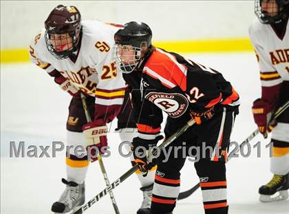 Thumbnail 2 in Ridgefield vs. St. Joseph (CIAC Division 1 Quarterfinal) photogallery.