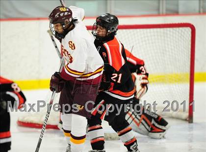 Thumbnail 2 in Ridgefield vs. St. Joseph (CIAC Division 1 Quarterfinal) photogallery.