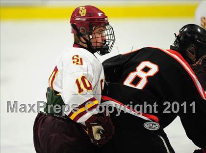 Thumbnail 3 in Ridgefield vs. St. Joseph (CIAC Division 1 Quarterfinal) photogallery.