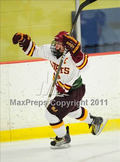 Thumbnail 3 in Ridgefield vs. St. Joseph (CIAC Division 1 Quarterfinal) photogallery.