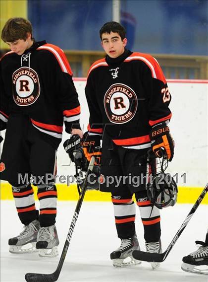 Thumbnail 2 in Ridgefield vs. St. Joseph (CIAC Division 1 Quarterfinal) photogallery.