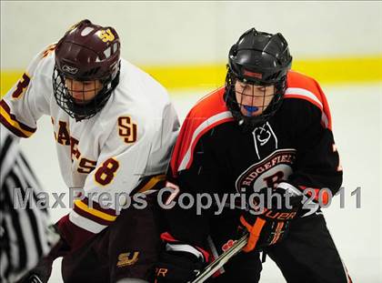 Thumbnail 3 in Ridgefield vs. St. Joseph (CIAC Division 1 Quarterfinal) photogallery.