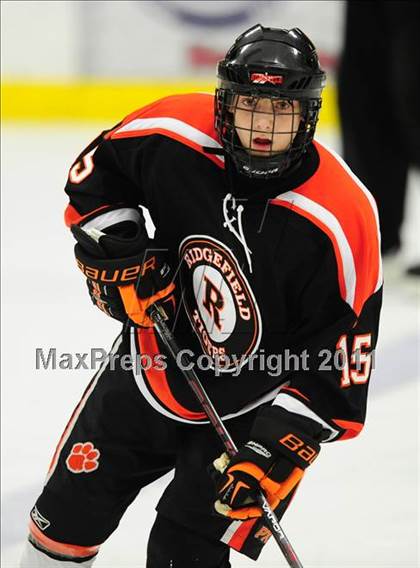 Thumbnail 2 in Ridgefield vs. St. Joseph (CIAC Division 1 Quarterfinal) photogallery.