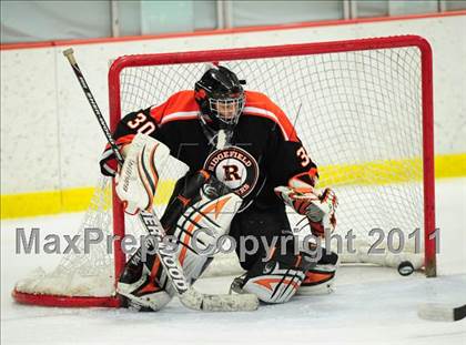 Thumbnail 2 in Ridgefield vs. St. Joseph (CIAC Division 1 Quarterfinal) photogallery.