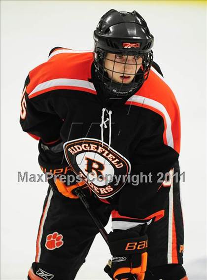 Thumbnail 3 in Ridgefield vs. St. Joseph (CIAC Division 1 Quarterfinal) photogallery.