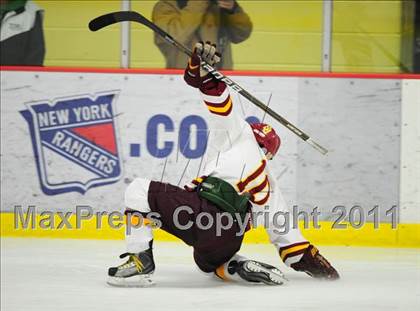 Thumbnail 3 in Ridgefield vs. St. Joseph (CIAC Division 1 Quarterfinal) photogallery.