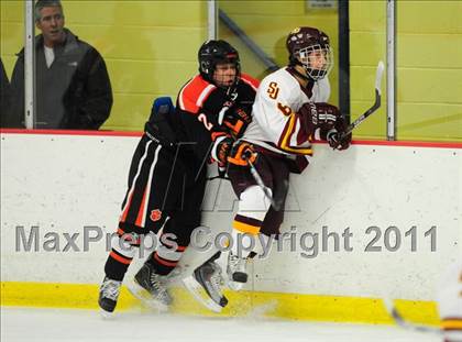 Thumbnail 3 in Ridgefield vs. St. Joseph (CIAC Division 1 Quarterfinal) photogallery.