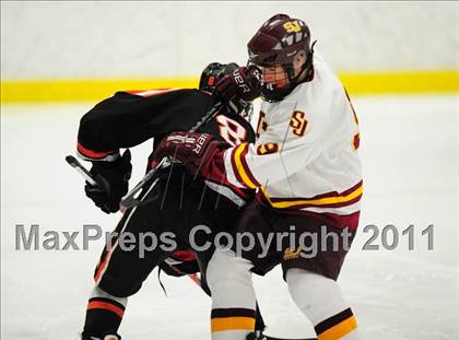 Thumbnail 3 in Ridgefield vs. St. Joseph (CIAC Division 1 Quarterfinal) photogallery.