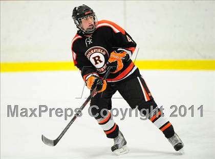 Thumbnail 2 in Ridgefield vs. St. Joseph (CIAC Division 1 Quarterfinal) photogallery.