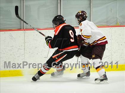 Thumbnail 3 in Ridgefield vs. St. Joseph (CIAC Division 1 Quarterfinal) photogallery.