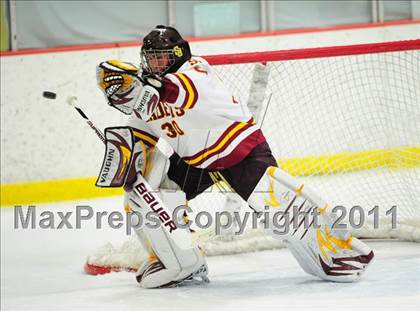 Thumbnail 3 in Ridgefield vs. St. Joseph (CIAC Division 1 Quarterfinal) photogallery.