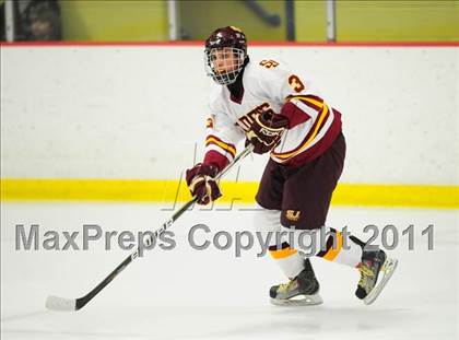 Thumbnail 2 in Ridgefield vs. St. Joseph (CIAC Division 1 Quarterfinal) photogallery.