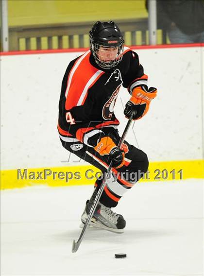 Thumbnail 2 in Ridgefield vs. St. Joseph (CIAC Division 1 Quarterfinal) photogallery.