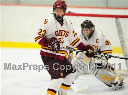 Thumbnail 2 in Ridgefield vs. St. Joseph (CIAC Division 1 Quarterfinal) photogallery.