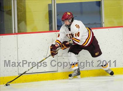 Thumbnail 3 in Ridgefield vs. St. Joseph (CIAC Division 1 Quarterfinal) photogallery.