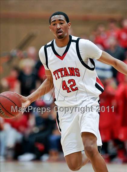 Thumbnail 2 in Antelope vs. Woodcreek (CIF State NorCal D2 Semifinal) photogallery.
