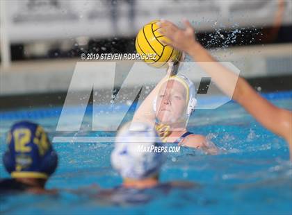 Thumbnail 2 in Soquel vs. Clovis (CIF D2 Norcal Regional Finals) photogallery.