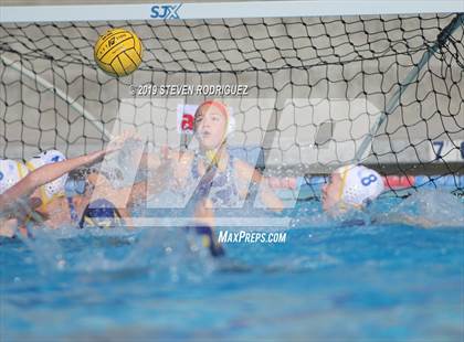 Thumbnail 3 in Soquel vs. Clovis (CIF D2 Norcal Regional Finals) photogallery.