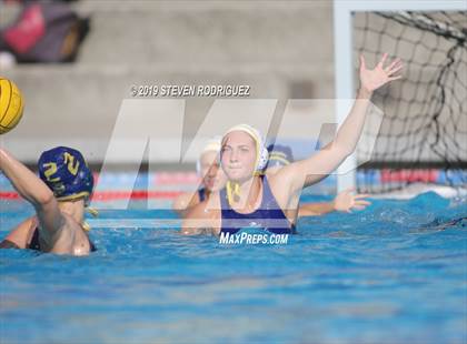 Thumbnail 3 in Soquel vs. Clovis (CIF D2 Norcal Regional Finals) photogallery.